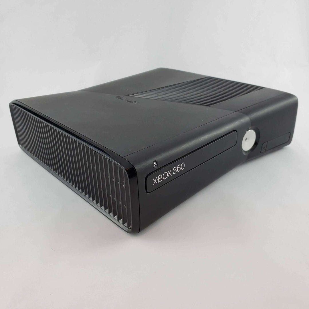 Paquete de consola Xbox 360: Grand Theft Auto IV y V