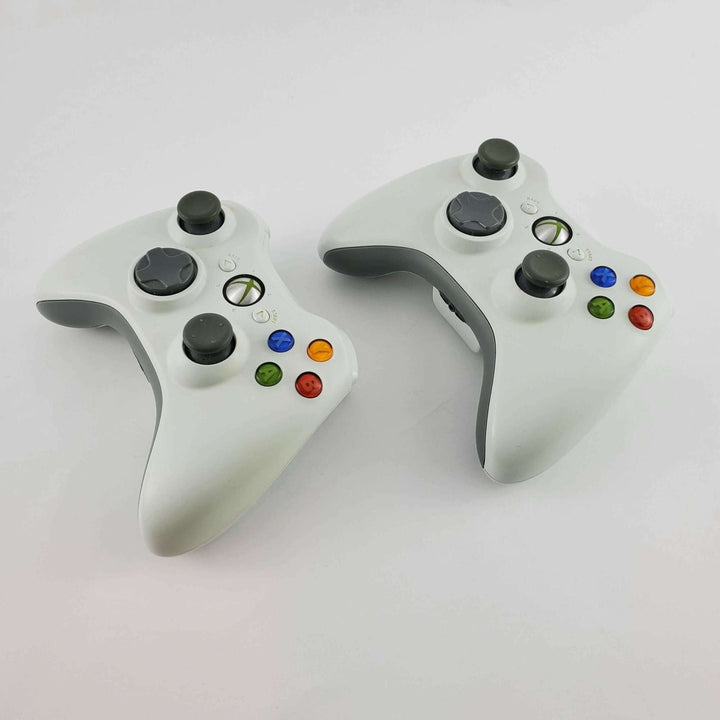 Paquete de consola Xbox 360: Grand Theft Auto IV y V